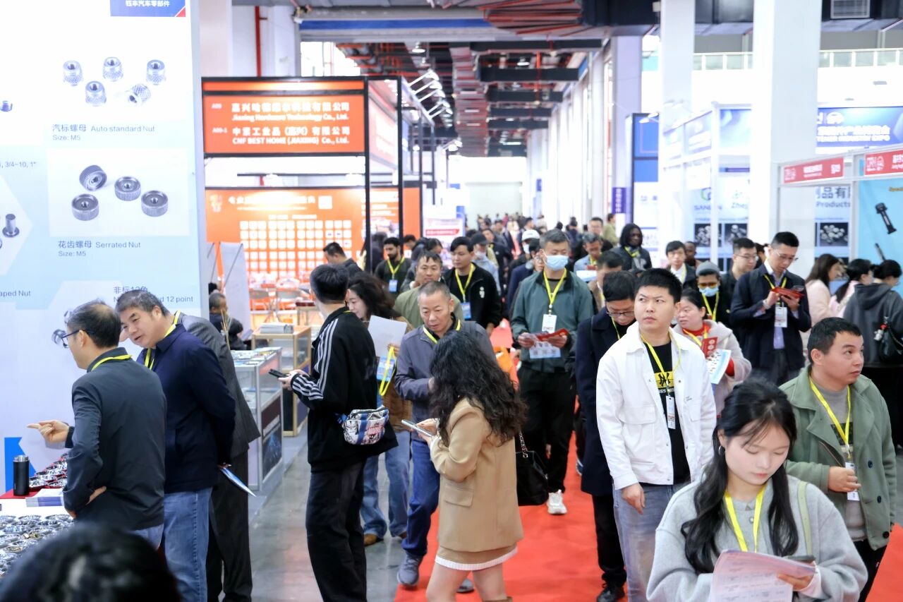 Evitando armadilhas ao comprar fixadores! AOKE ensina como identificar exatamente o que você precisa