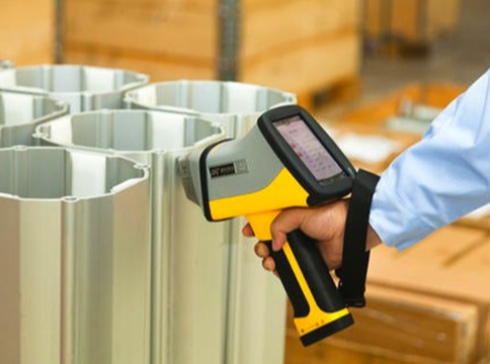 Soluções químicas e ímãs podem ser usados ​​para identificar rapidamente a autenticidade dos fixadores de aço inoxidável?